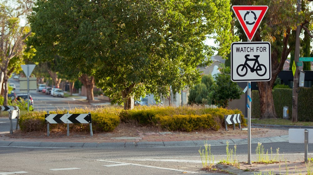 Roundabout Rules In NSW & VIC | LTrent Driving School