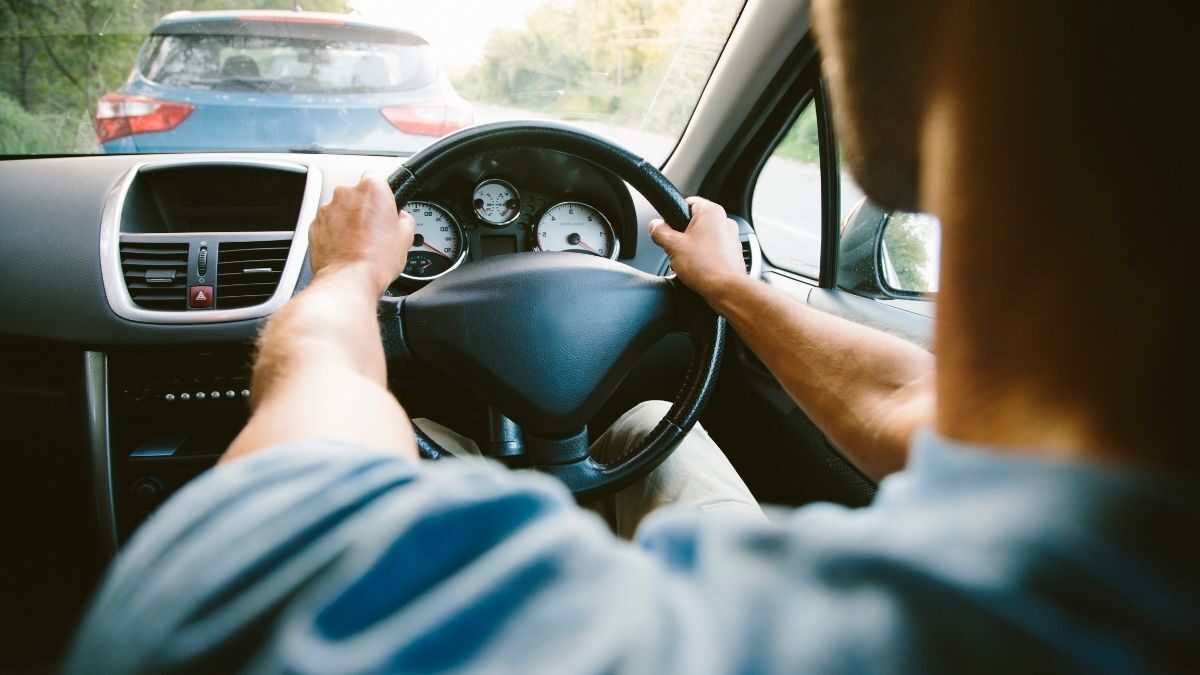 Why Driving Schools Are Safer Than Learning from Family or Friends